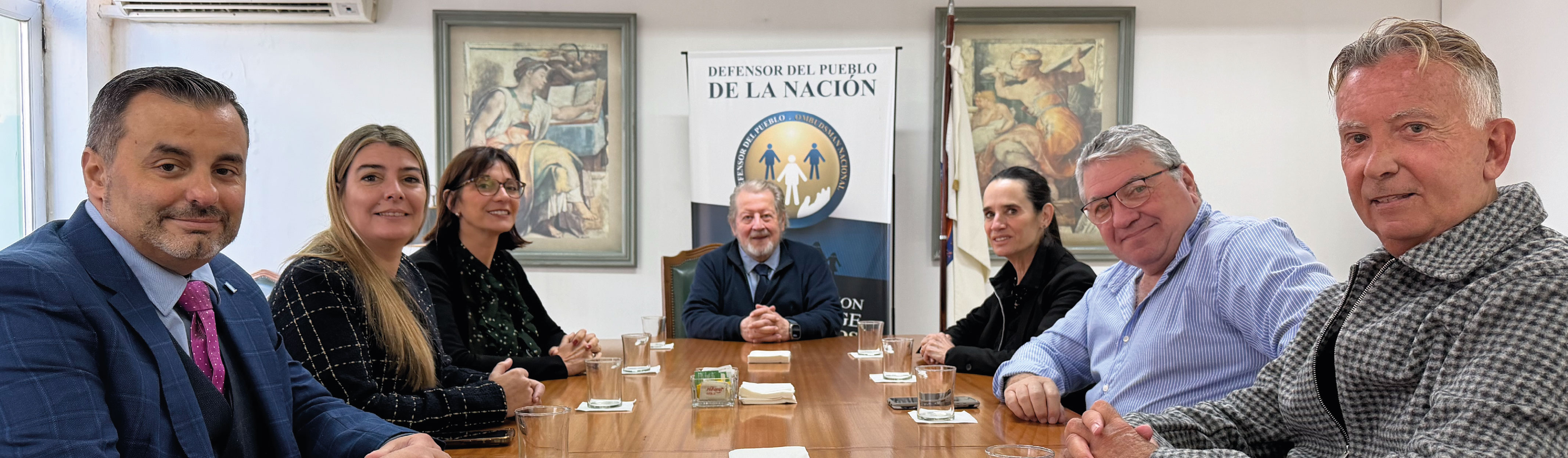 La Defensoría del Pueblo de la Nación recibió la visita de Defensores del Pueblo comunales de la provincia de Neuquén La Defensoría del Pueblo de la Nación recibió la visita de Defensores del Pueblo comunales de la provincia de Neuquén